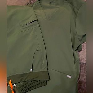 Green Figs Scrub top XL and pants L